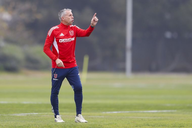 Gustavo Álvarez suena fuerte para reemplazar a Ricardo Gareca como entrenador de la Selección de Chile Gustavo Álvarez suena fuerte para reemplazar a Ricardo Gareca como entrenador de la Selección de Chile