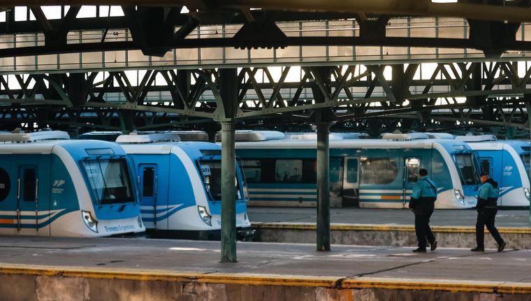 La Fraternidad confirmó el paro de trenes para todas las líneas, salvo trenes de larga distancia Foto: EFE