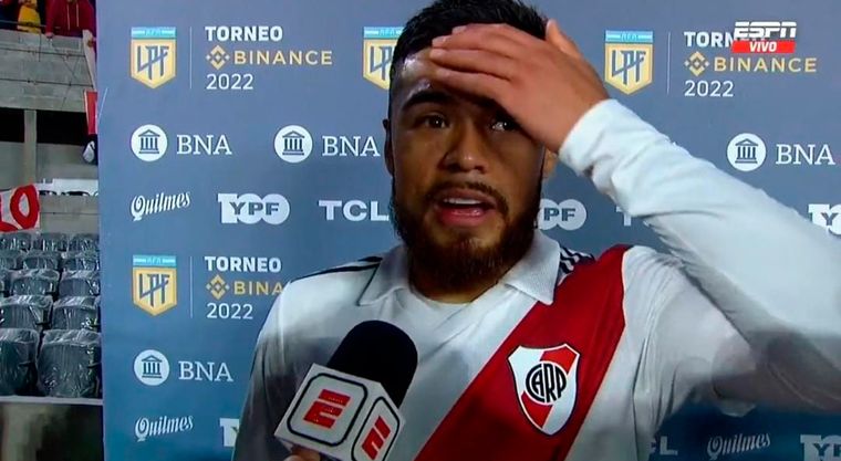 Paulo Díaz, sorprendido luego de que la TV lo eligiera como el mejor jugador del River 5 - Estudiantes 0.