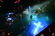 La Semana Santa en Puerto Madryn vuelve a posicionarse como una de las propuestas más singulares del país con su vía crucis submarino. La Semana Santa en Puerto Madryn vuelve a posicionarse como una de las propuestas más singulares del país con su vía crucis submarino.