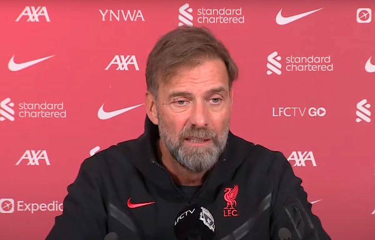 Jurgen Klopp El técnico de Liverpool estalló en conferencia de prensa contra un periodista.