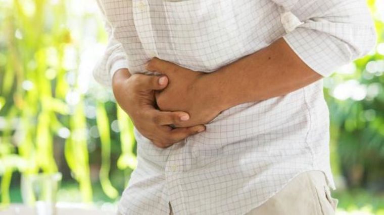 La inflamación abdominal es un problema frecuente en muchas personas Foto: Shutterstock