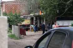 El joven estaba en el techo de la vivienda con unos amigos cuando recibió un impacto de bala El joven estaba en el techo de la vivienda con unos amigos cuando recibió un impacto de bala
