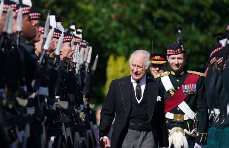Durante los últimos días, Carlos III encabezó la ceremonia pública para despedir los restos de Isabel II.. Foto: Instagram: buckinghampalaceroyal