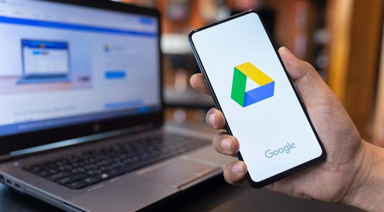 Por qué se llena tu Google Drive aunque no subas nada: la solución a correos pesados y copias automáticas