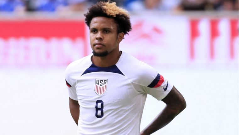 Mc Kennie criticó duramente el campo de juego y el clima de la Copa América. Foto: EFE