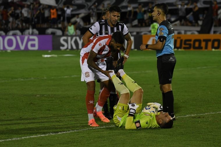 Monzón Brizuela tuvo una actuación bastante floja en la ida. Foto: Alfredo Ponce/MDZ