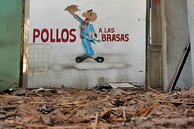 MDZol | A pocos metros de su tradicional hogar, sigue trabajando Condorito. Foto: Nacho Gaffuri / MDZ