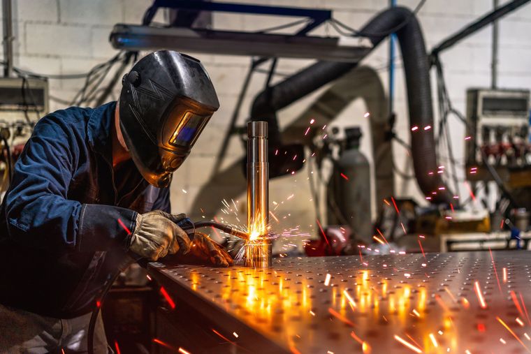 La industria manufacturera viene contrayéndose a un ritmo de casi 9% este año y empieza a preocupar por el impacto en el empleo.&nbsp;&nbsp;