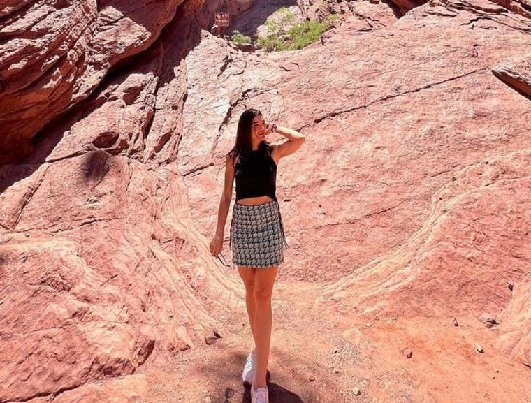 La tiktoker española en la Quebrada de las Conchas, Salta, en los días anteriores a su estallido viral Foto: Instagram: @lauramende