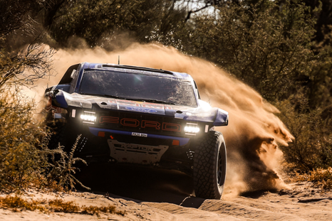 carlos sainz hizo historia con ford y loeb mete presion en el desafio ruta 40 carlos sainz hizo historia con ford y loeb mete presion en el desafio ruta 40