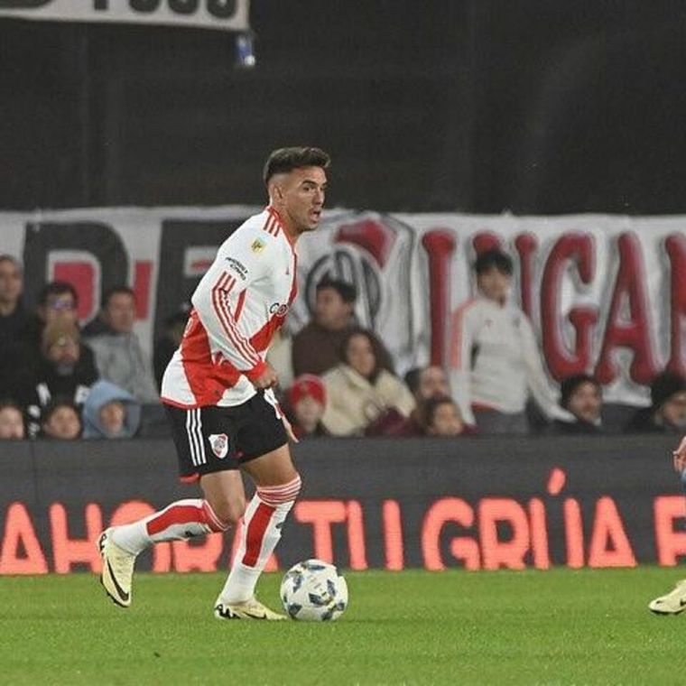 El lateral jugó un cuarto de hora del complemento. Foto: Instagram @enzodiaz.15