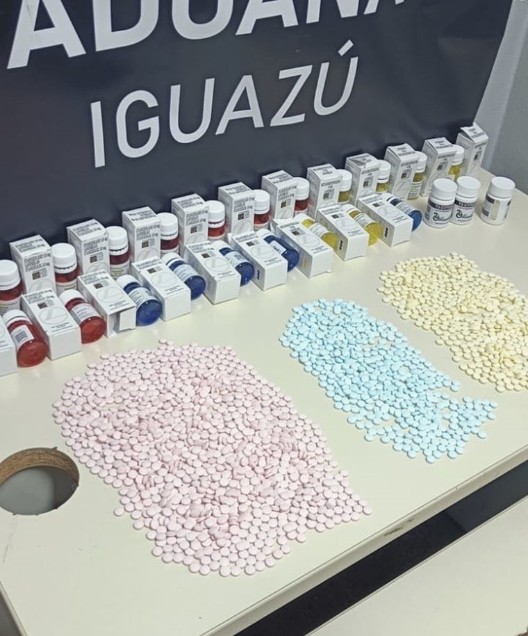 El cargamento que halló la Aduana en manos de un conductor. Foto: Aduana