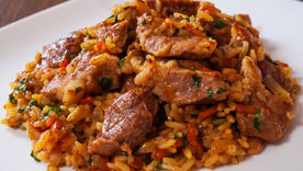 Entrá en calor con esta receta de guiso de arroz y carne Entrá en calor con esta receta de guiso de arroz y carne