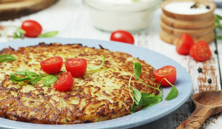 Rösti de papas casero: un bocado suizo irresistible Foto: Shutterstock