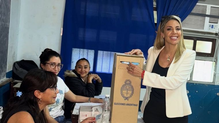 Virginia Gallardo ingresó al Congreso de la Nación.