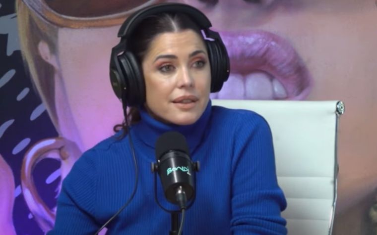 Pamela David se enteró de los cambios en la grilla de canal América. Foto: Captura video