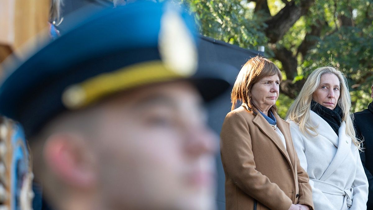 Otra feroz interna: el Gobierno no invitó a Bullrich al acto de Malvinas y Karina Milei se mostró con su sucesora