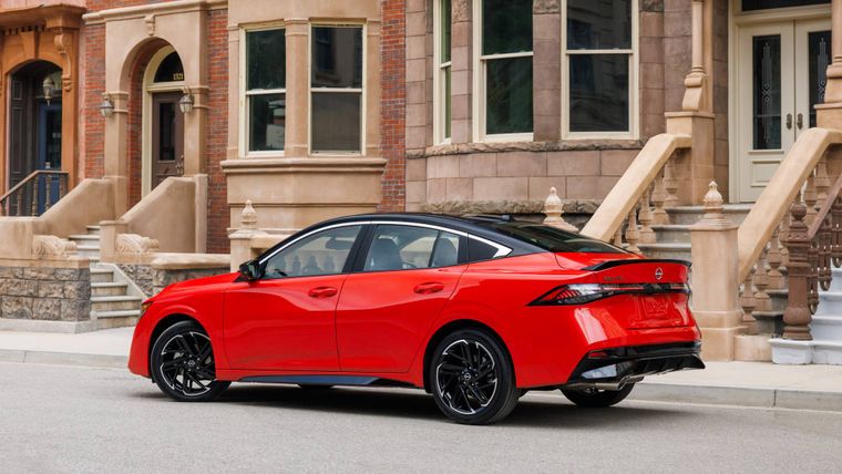 Nissan presenta el Sentra 2026