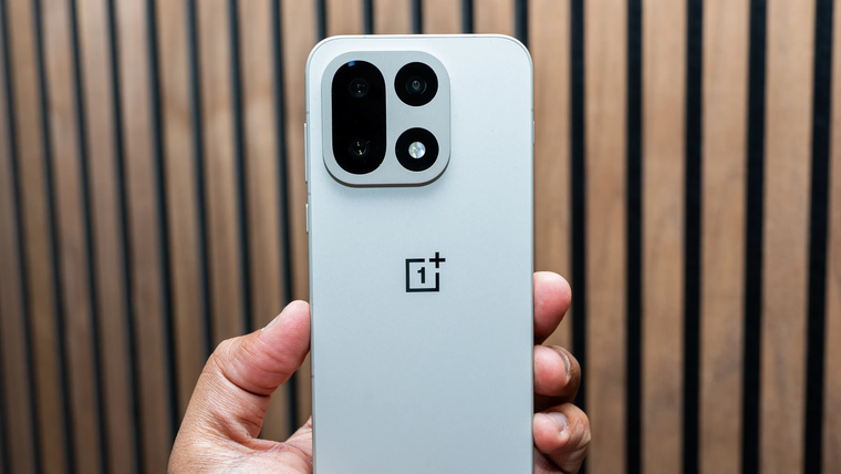 Del OnePlus 15 se desprenderá una versión económica. Del OnePlus 15 se desprenderá una versión económica.