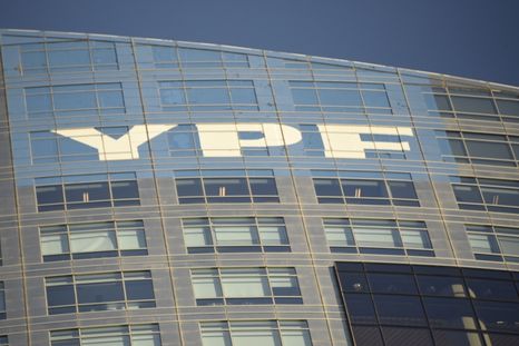 Edificio de YPF Foto: Juan Mateo Aberastain Zubimendi / Mdz Edificio de YPF Foto: Juan Mateo Aberastain Zubimendi / Mdz