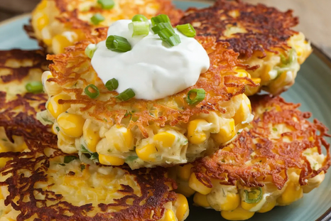 Estos buñuelos de maíz caseros forman parte de las recetas tradicionales Estos buñuelos de maíz caseros forman parte de las recetas tradicionales