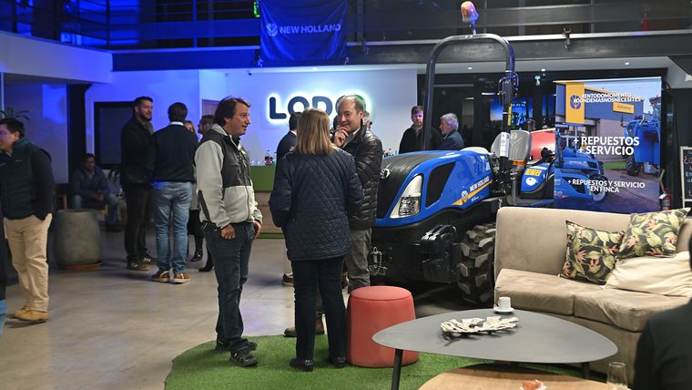 En la antesala de Sitevinitech 2026, New Holland realizó un evento para mostrar sus renovadas maquinarias. En la antesala de Sitevinitech 2026, New Holland realizó un evento para mostrar sus renovadas maquinarias.