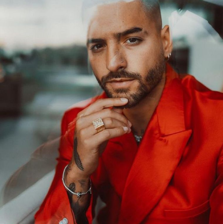 Maluma hace historia: se convierte en el primer hombre en protagonizar la portada de la revista Elle