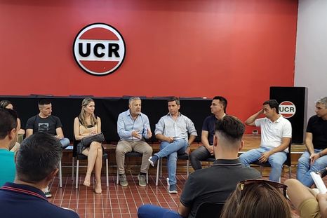 La UCR de Mendoza renovó a sus autoridades. La UCR de Mendoza renovó a sus autoridades.