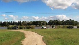 A la orilla de la laguna, Ranchos ofrece un escenario ideal para descansar entre árboles, arena y aire puro.