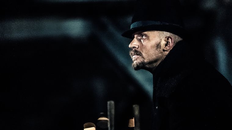 Esta serie de Netflix está siendo tendencia a poco tiempo del estreno de la película de Peaky Blinders.