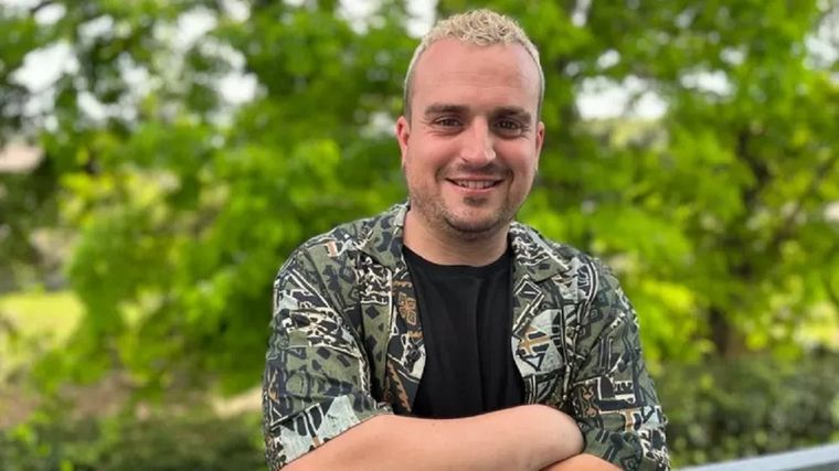 Santiago Caamaño tuvo su última recaída en diciembre de 2021 y reconoce que un ludópata lo es para toda la vida. Foto: CORTESÍA DE SANTIAGO CAAMAÑO