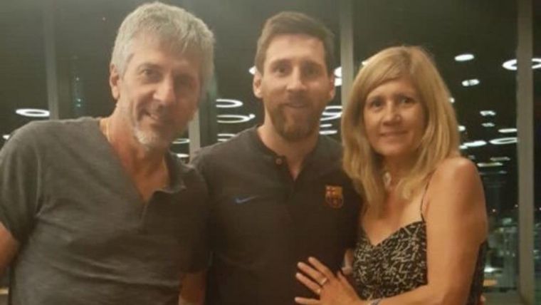 Jorge, Lionel y mamá Celia. La familia Messi.