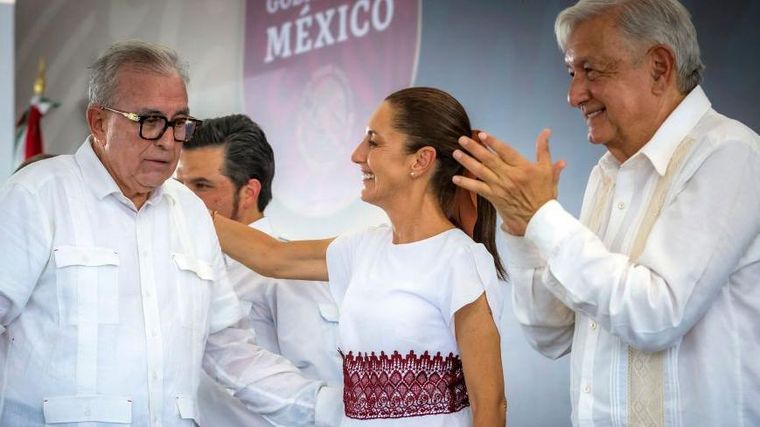 Rocha Moya es un veterano dirigente de izquierda y desde finales de la década de 1990 es cercano al expresidente López Obrador.