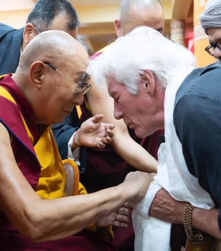 Richard Gere viajó con su esposa.