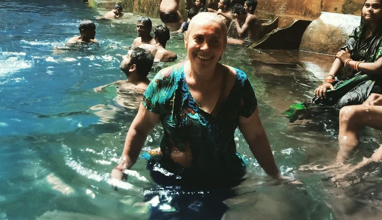 FELIZ. ASI ESTA MAY QUEEN A 9 AÑOS DE HABERSE IDO DE LA ARGENTINA.