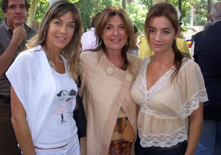 Paula Trápani, Sofía Neiman y Nancy Pazos, desde las terrazas de Park Hyatt Mendoza. Foto: MDZ