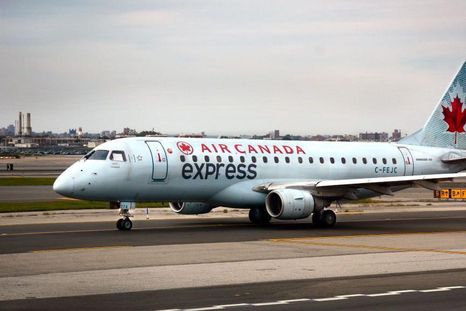 Air Canadá anunció que repatriará a 3.000 ciudadanos canadienses que se encuentran de visita en Cuba y que suspenderá sus vuelos hacia la isla debido a la falta de combustible.
