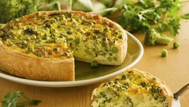 Tarta de brócoli y arvejas: la receta que convierte a este vegetal en una estrella