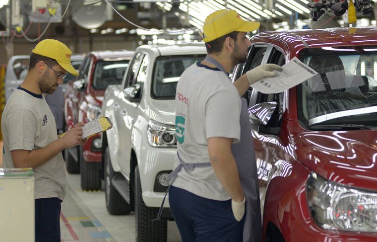 Toyota no consigue jóvenes con el secundario completo para su planta de Zárate. Foto: Argentina Autoblog
