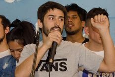 Paolinelli era subsecretario de Producción y Empleo de la Municipalidad de Almirante Brown. Su asesino padece esquizofrenia. Paolinelli era subsecretario de Producción y Empleo de la Municipalidad de Almirante Brown. Su asesino padece esquizofrenia.