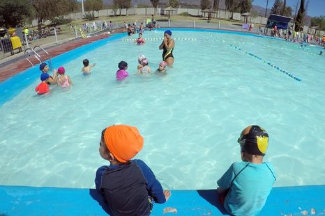 Las escuelas de verano son una buena propuesta para los más chicos. Las escuelas de verano son una buena propuesta para los más chicos.