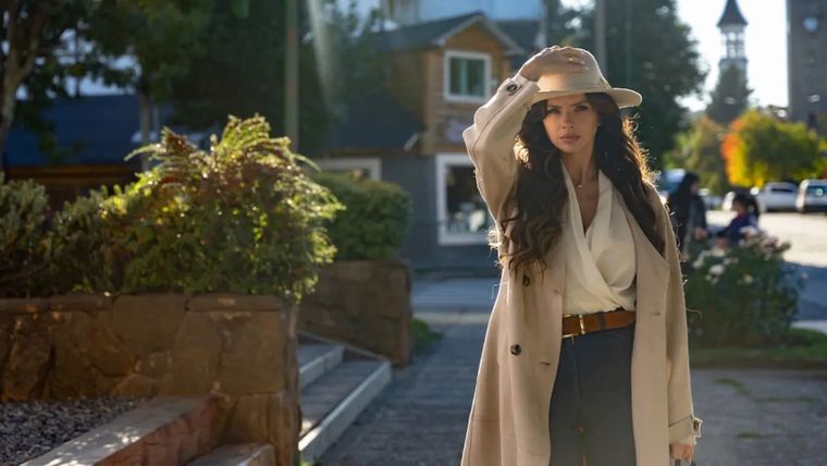 Hija del fuego, la nueva serie de la China Suárez, estrenará en Disney. Hija del fuego, la nueva serie de la China Suárez, estrenará en Disney.