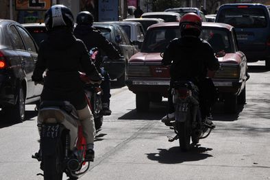 MDZol | Embotellamiento, este mediodía, en el centro de la ciudad. Foto: Agustín Mauricio/Mediamza.com
