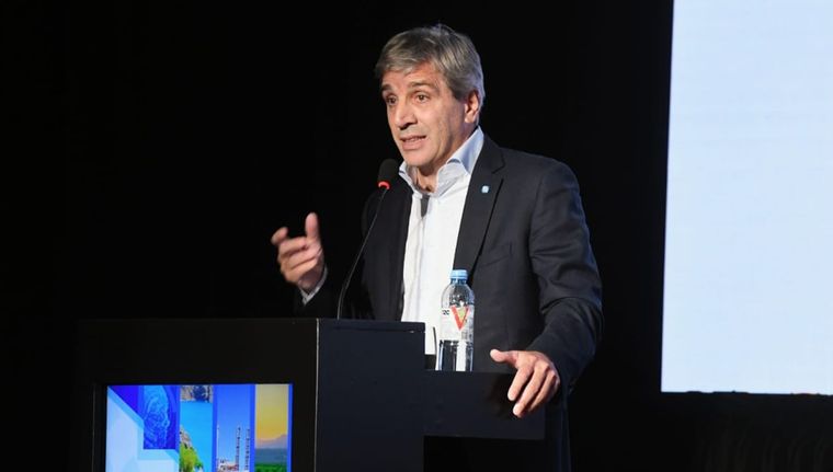 Luis Caputo habló sobre la relación del Gobierno con el periodismo. Foto: ALF PONCE MERCADO / MDZ