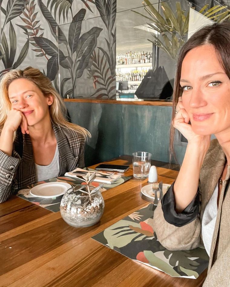 Las hermanas Chaves defienden este trío de prendas perfectas para looks casuales Foto: Instagram