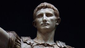 Agosto fue llamado así en honor al emperador César Augusto, aunque este mes originalmente tenía otro nombre en el calendario romano.