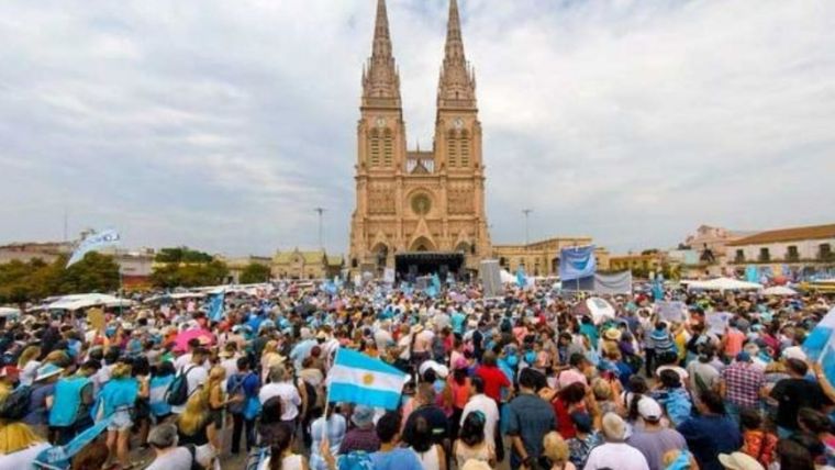 Primera peregrinación en 1975 Foto: Tito Garabal