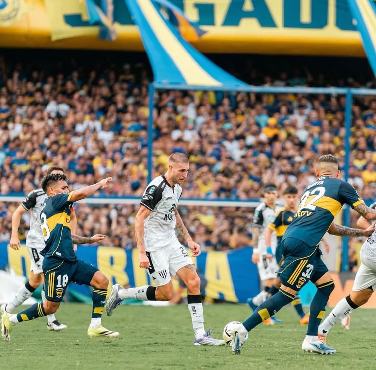 Ante Boca, Agustín Módica jugó con una molestia que le impidió continuar el partido, pero ya está totalmente recuperado. Ante Boca, Agustín Módica jugó con una molestia que le impidió continuar el partido, pero ya está totalmente recuperado.