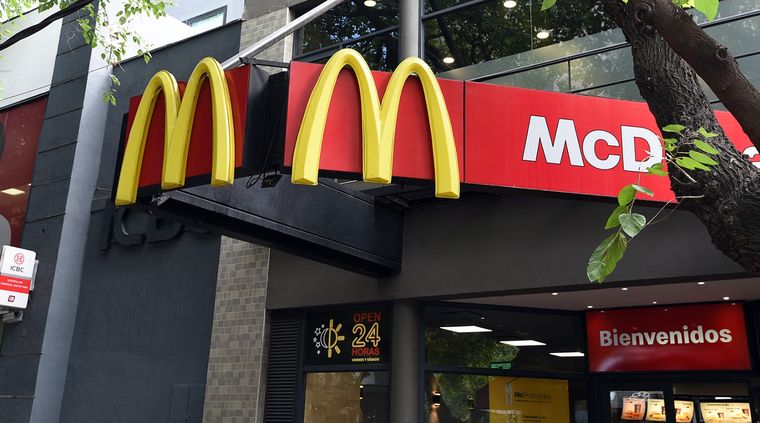 El sábado y domingo varios locales de McDonald´s tuvieron desabastecimiento. Foto: ALF PONCE MERCADO / MDZ
